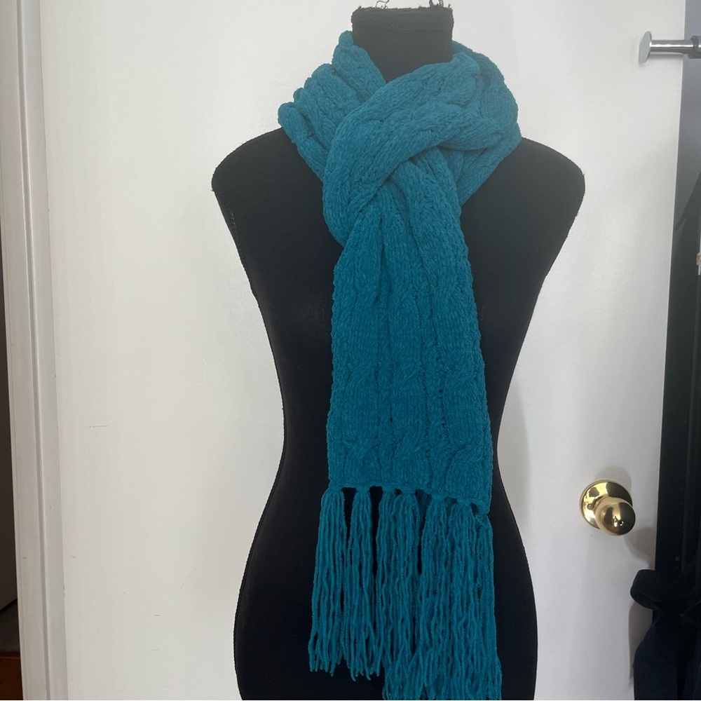 NEVADA | Women’s Chenille Teal Scarf